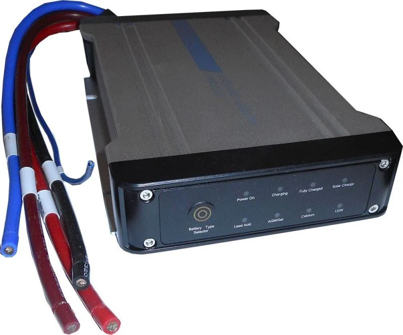 Nabíječka DC-DC CARSPA DCDS40 v.2, 12V/40A se vstupem pro soláry