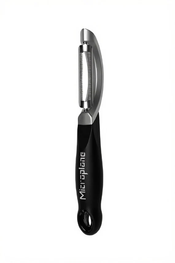 Microplane Profi-Schäler mit gezahnter Klinge, schwarz